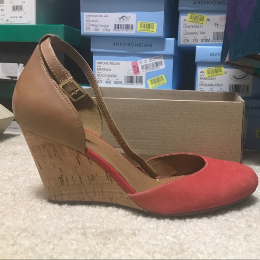 Like New Clarks Indigo Coral Tan Cork Wedges sz 7